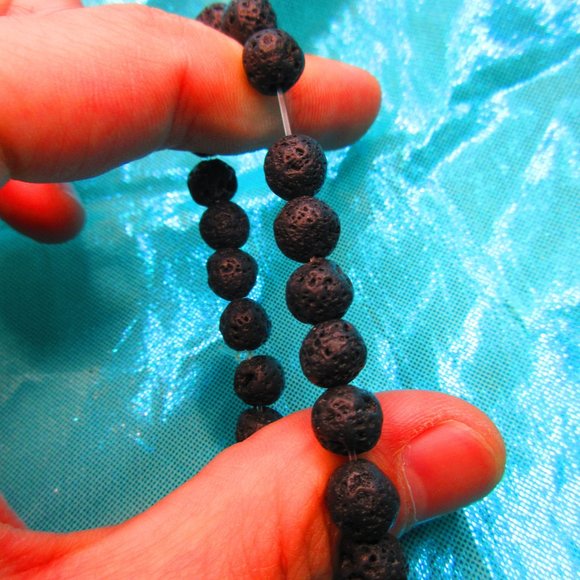 Lava Stone 8mm Round 7" Stretchy Gemstone Bracelet - Picture 3 of 3